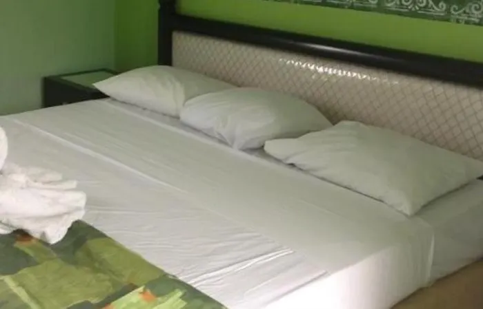 Hotel Oyo Addy 2*